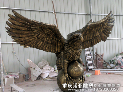 重庆景观雕塑飞鹰玻璃钢制作 